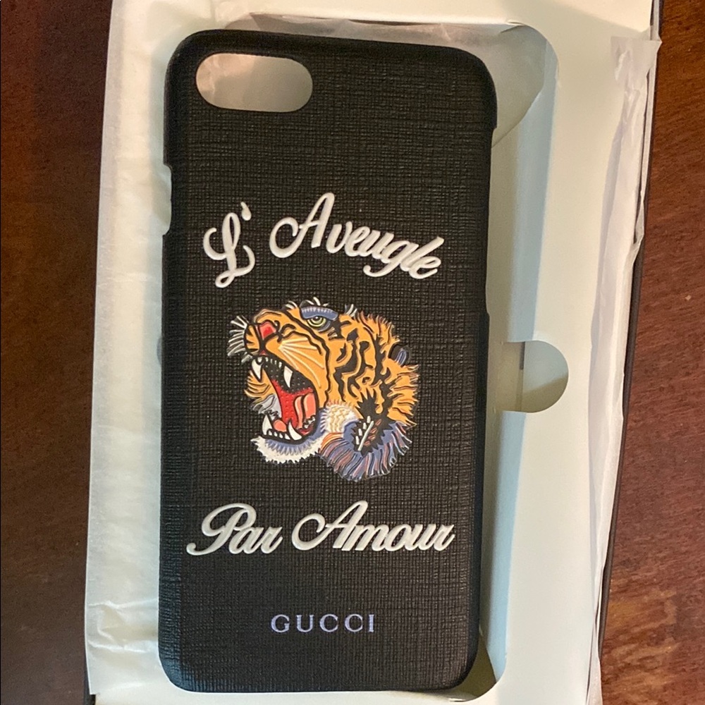 Gucci authentic Black Designer Phone Case! Fits iPhone SE and 2nd generation